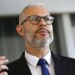 Limite de recursos para universidades é temporário, diz ministro