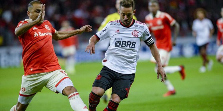 Flamengo encara vice-líder Internacional pelo Brasileirão