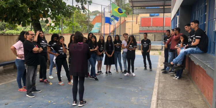 Hemonúcleo de Barra Mansa vai às escolas com a campanha ‘Formando Solidário’