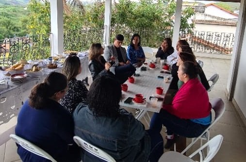 Prefeito Mario Esteves comemora com a equipe de ESF de Dorândia os bons resultados