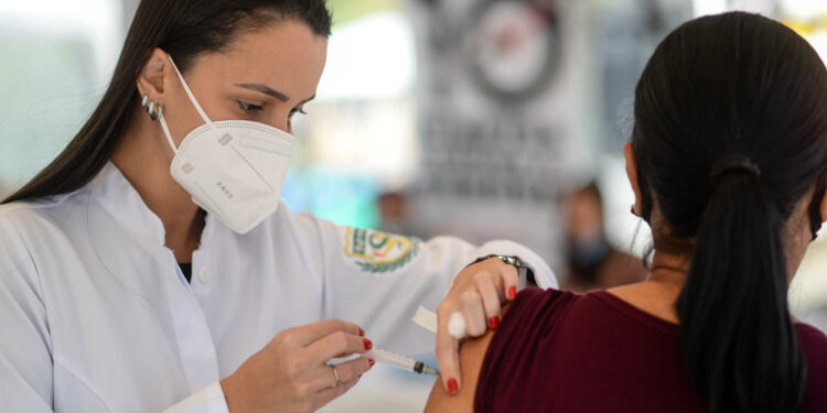 Barra Mansa divulga cronograma de esquema vacinal e reforça importância da imunização contra Covid-19