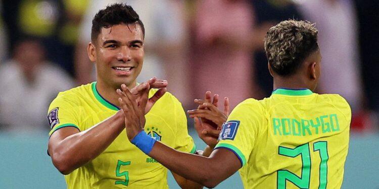 Brasil bate Suiça e se classifica para oitavas da Copa do Catar