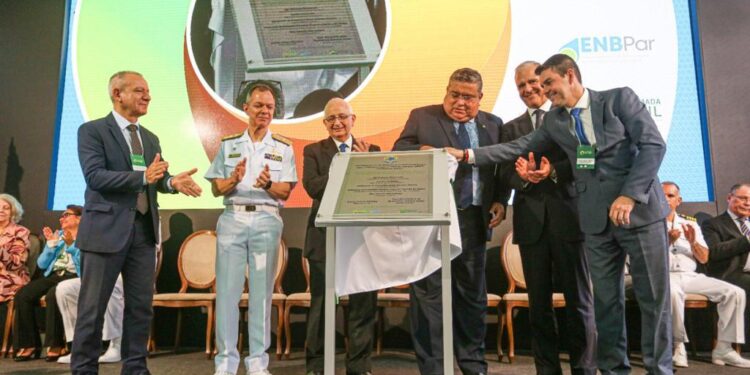 INB de Resende inaugura cascata de enriquecimento isotópico de urânio