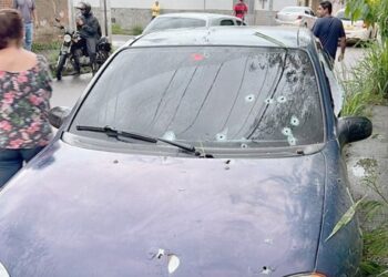 Corsa é alvejado no Santo Agostinho