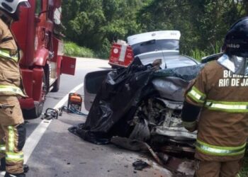 Mulher morre em acidente na RJ-145 em Barra do Piraí