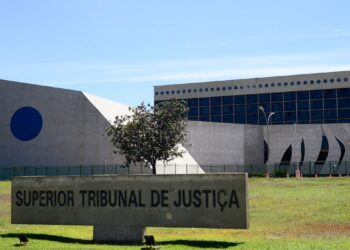 STJ reconhece direito de mãe adotar filha biológica após maioridade