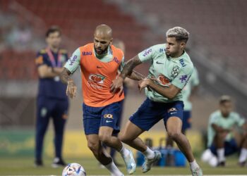 Em treino fechado, Brasil mantém mistério antes de pegar Suíça