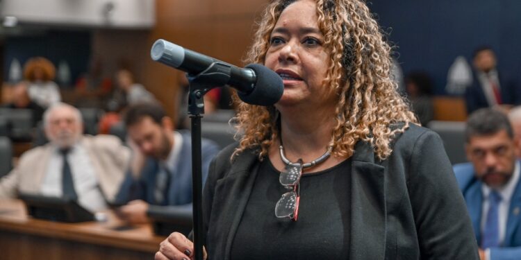 Alerj regulamenta funcionamento de consultórios e clínicas de enfermagem no rio
