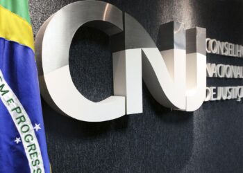 CNJ suspende redes sociais de desembargadora por apoio a atos ilegais