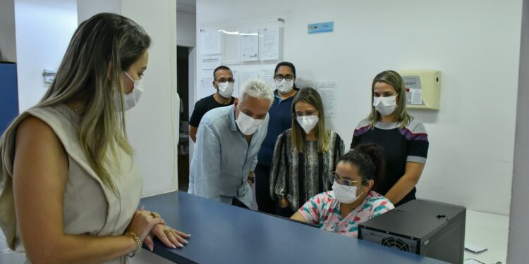 Prefeito de Piraí visita Hospital Municipal de Porto Real