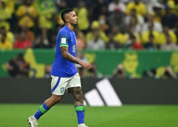 Após ser cortado da seleção, Gabriel Jesus opera joelho