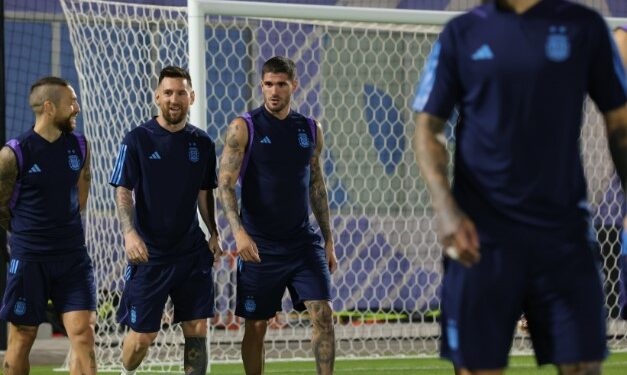 Argentina enfrenta Austrália em busca de vaga nas quartas da Copa
