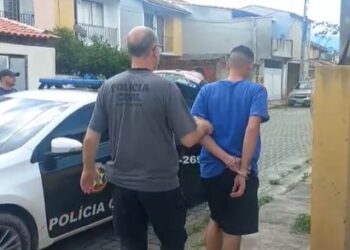 Agentes da 89ª DP prendem 4 pessoas com mandados de prisão