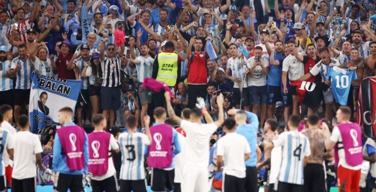 Argentina bate a Austrália e enfrentará a Holanda nas quartas de final
