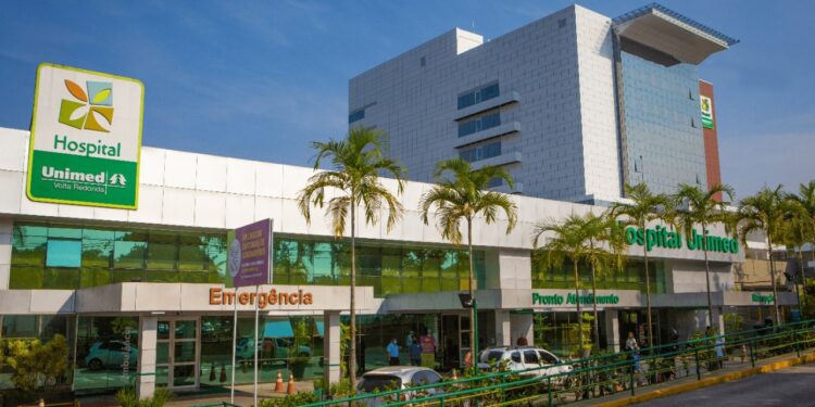 Unimed Volta Redonda recebe selo por uso de energia limpa