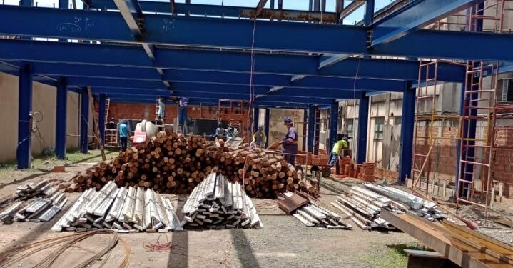 Equipes finalizam montagem de estrutura do Hospital da Criança em Volta Redonda