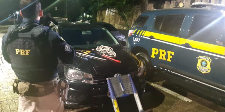 Integrantes de quadrilha de furtos são presos na Dutra