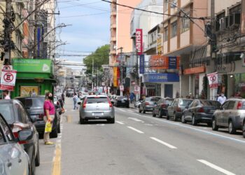 Avenida Joaquim Leite terá rotativo na faixa da direita