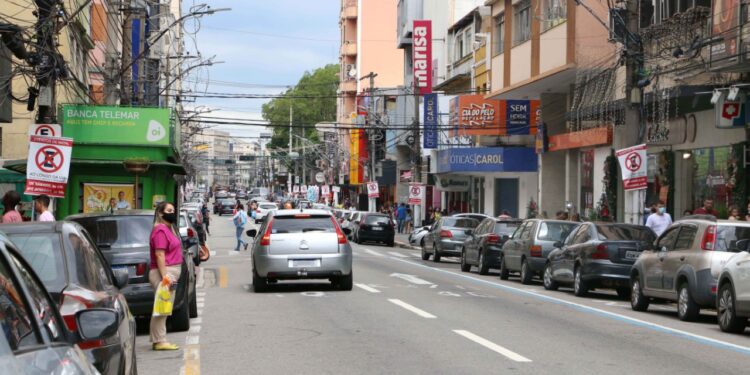 Avenida Joaquim Leite terá rotativo na faixa da direita