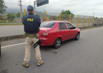 Idoso é preso com CHN falsa na Dutra e vai parar na Polícia Federal de VR
