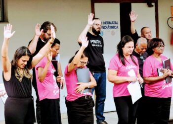 Hospital Santa Cecília recebe Coral da Igreja Batista Em Monte Cristo para apresentação de Natal