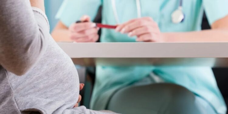 Gestante com trombofilia realiza ação na Internet para conseguir medicamentos