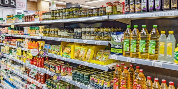Estabelecimentos devem avisar sobre condição de produtos em promoção