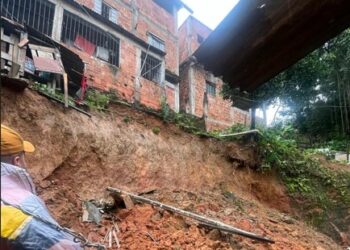 Defesa Civil de Barra Mansa interdita três casas no São Sebastião