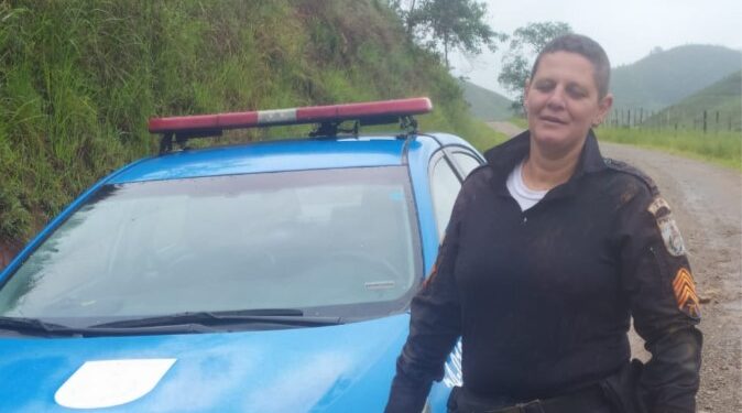 Policial militar salva mulher em Rio das Flores