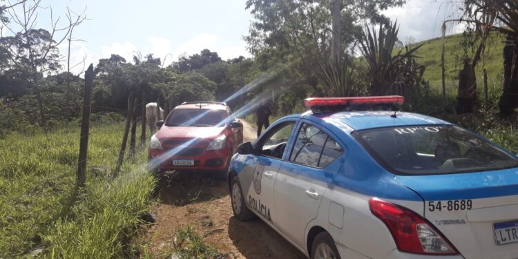 Homem é preso após furtar carro em Itatiaia