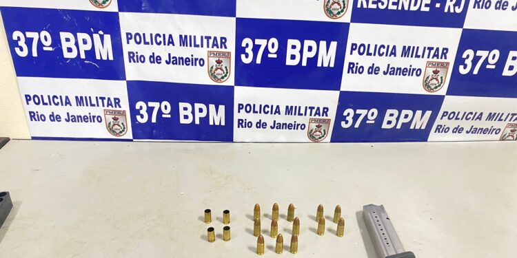 Homem foge após trocar tiros com a PM em Resende