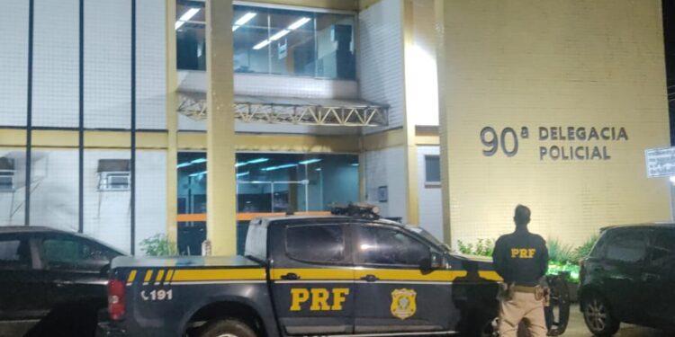 Foragido da Justiça é preso na Dutra, em Barra Mansa