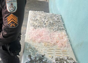 Polícia Militar apreende drogas em Volta Redonda