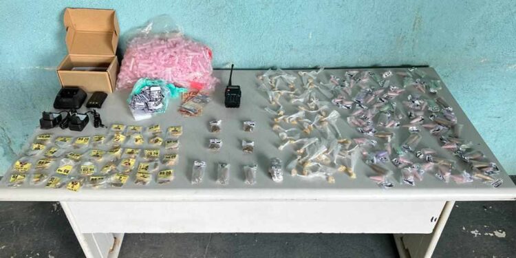 Três homens são presos por tráfico de drogas no Roma II, em Volta Redonda