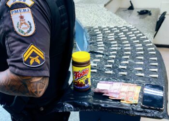Dois homens são detidos com drogas em Barra Mansa
