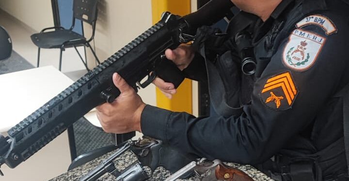 Polícia Militar prende trio armado em Itatiaia
