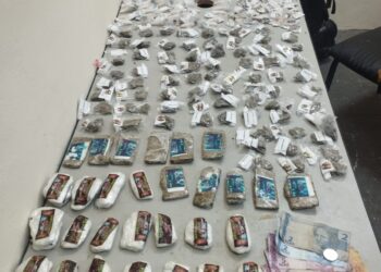 Dois menores são apreendidos com grande quantidade de drogas em Resende