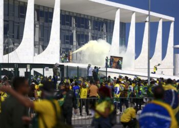 Lula decreta intervenção federal na segurança pública do DF