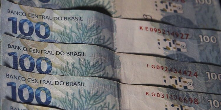 Bolsa Família de R$ 600 começa a ser pago nesta quarta-feira