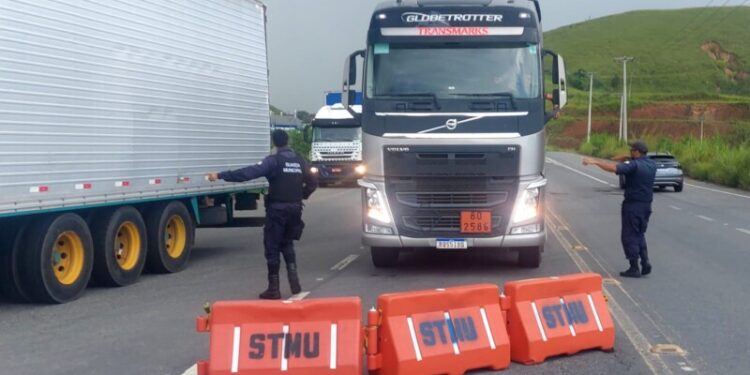 Rodovia do Contorno é liberada em Volta Redonda