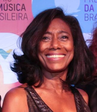 Morre jornalista Gloria Maria