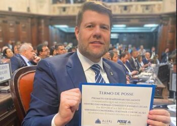 Tutuca toma posse para o 4º mandato como deputado estadual