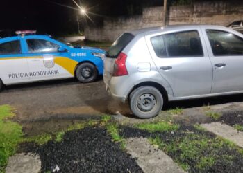 Trio é preso transportando pinos de cocaína na RJ-145, em Barra do Piraí