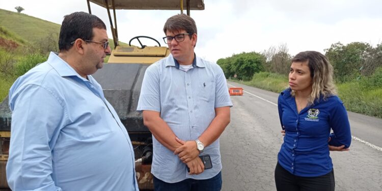 Munir Neto acompanha trabalho do DER na Rodovia do Contorno