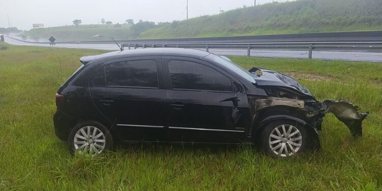 Motorista embriagado provoca acidente na Dutra, em Itatiaia