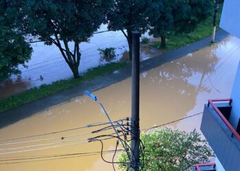 Chuvas fortes causam transtornos em Barra Mansa