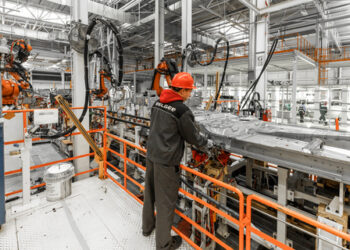 Produção industrial cresce em dez dos 15 locais pesquisados em dezembro