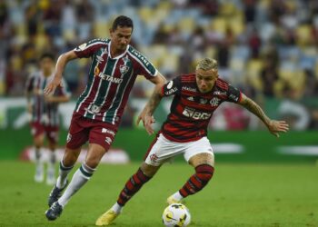Flamengo e Fluminense se enfrentam pelo título da Taça Guanabara