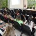 Profissionais de saúde fazem capacitação sobre vacina bivalente