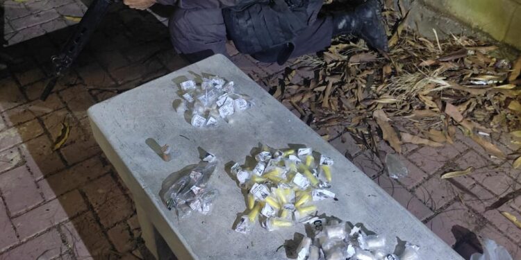 Dois homens são presos por tráfico de drogas em Resende